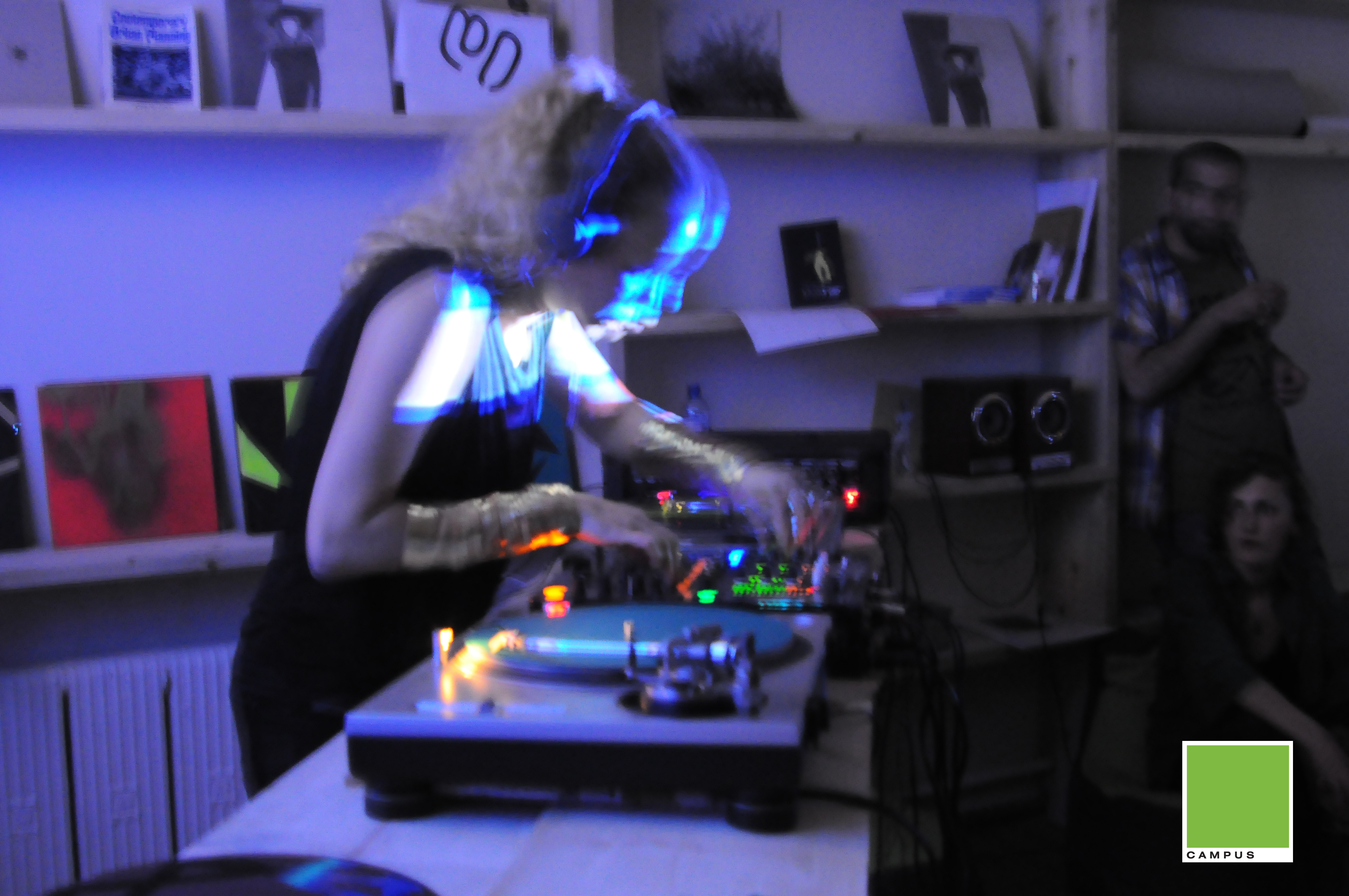 Julia Bünnagel - Sound Performance at Campus